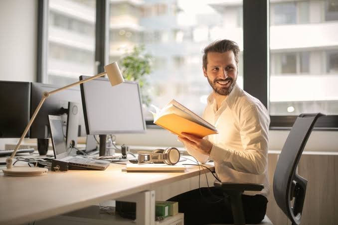 Why a Clean Office Boosts Employee Productivity